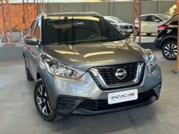 NISSAN - KICKS - 2018/2019 - Cinza - R$ 83.900,00