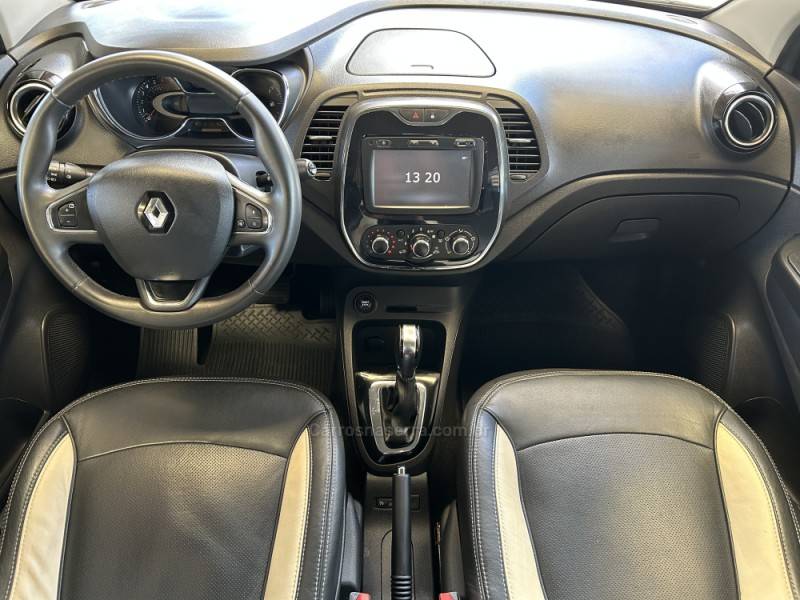 RENAULT - CAPTUR - 2017/2018 - Preta - R$ 77.900,00