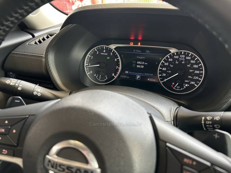NISSAN - SENTRA - 2023/2024 - Branca - R$ 137.900,00