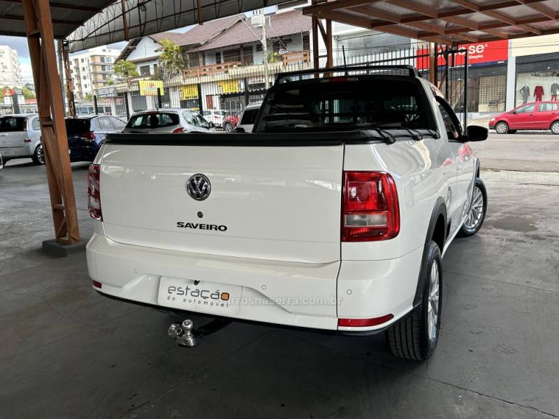 VOLKSWAGEN - SAVEIRO - 2016/2017 - Branca - R$ 61.900,00
