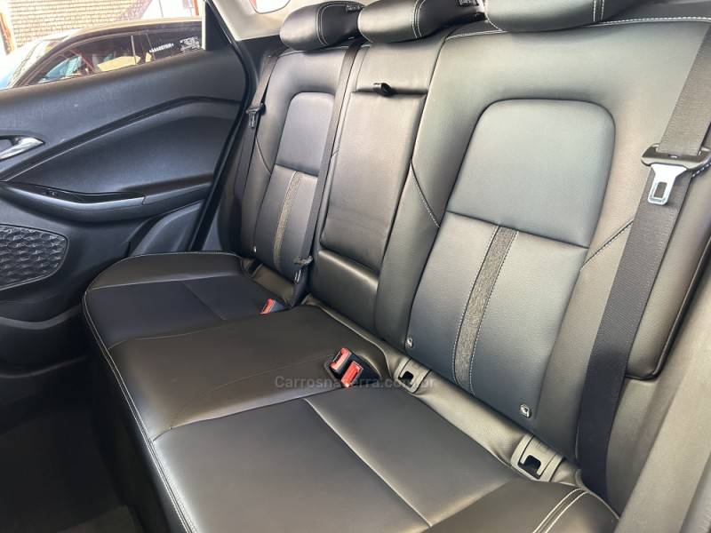 CHEVROLET - TRACKER - 2021/2022 - Branca - R$ 117.900,00