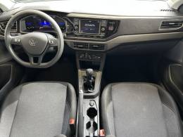VOLKSWAGEN - POLO - 2022/2023 - Branca - R$ 82.900,00