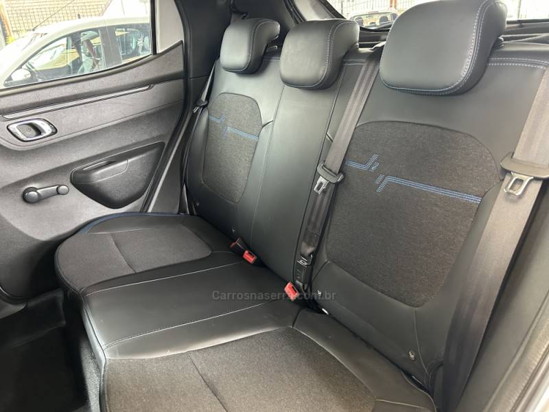 RENAULT - KWID - 2023/2024 - Prata - R$ 58.900,00