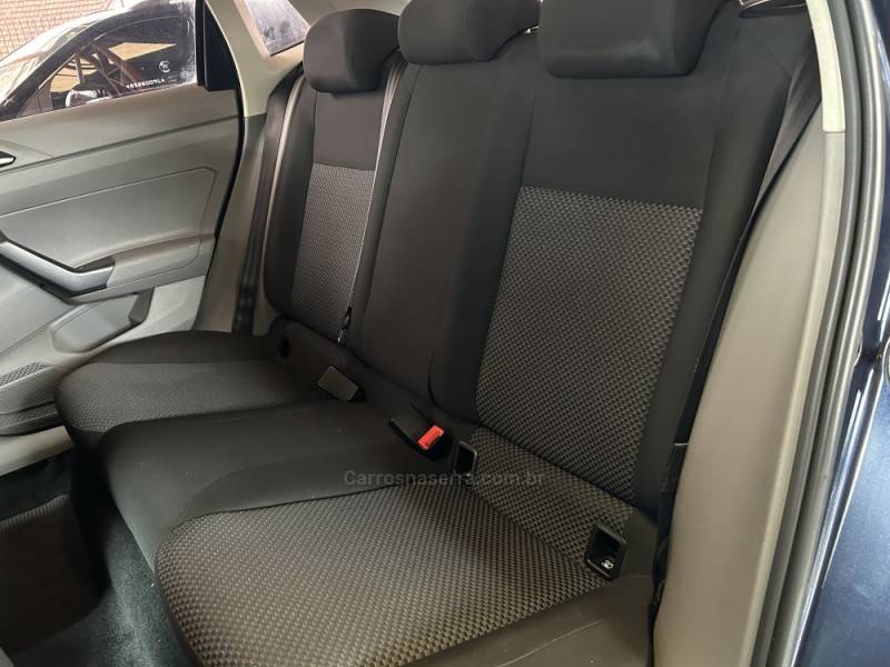VOLKSWAGEN - POLO - 2017/2018 - Azul - R$ 61.900,00