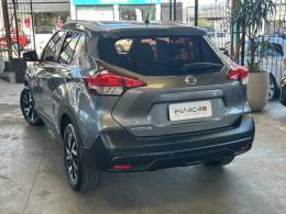 NISSAN - KICKS - 2018/2019 - Cinza - R$ 83.900,00