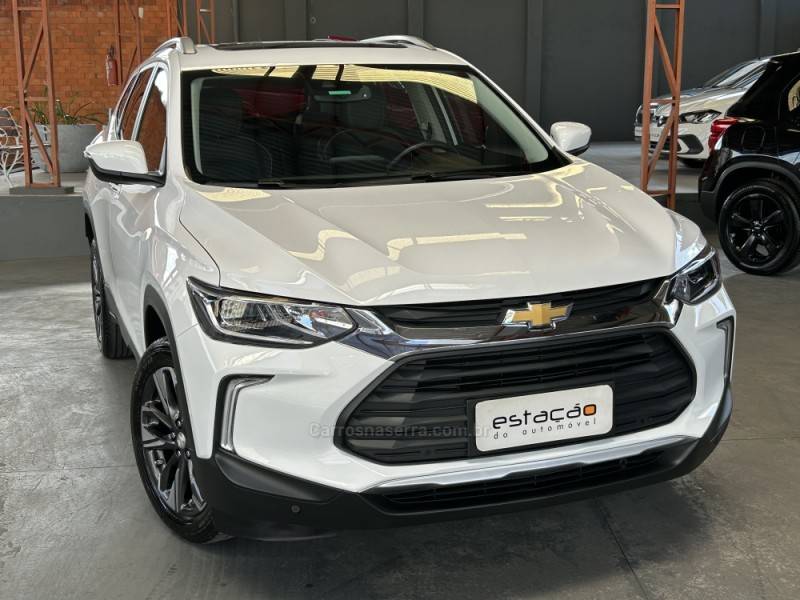 CHEVROLET - TRACKER - 2021/2022 - Branca - R$ 117.900,00