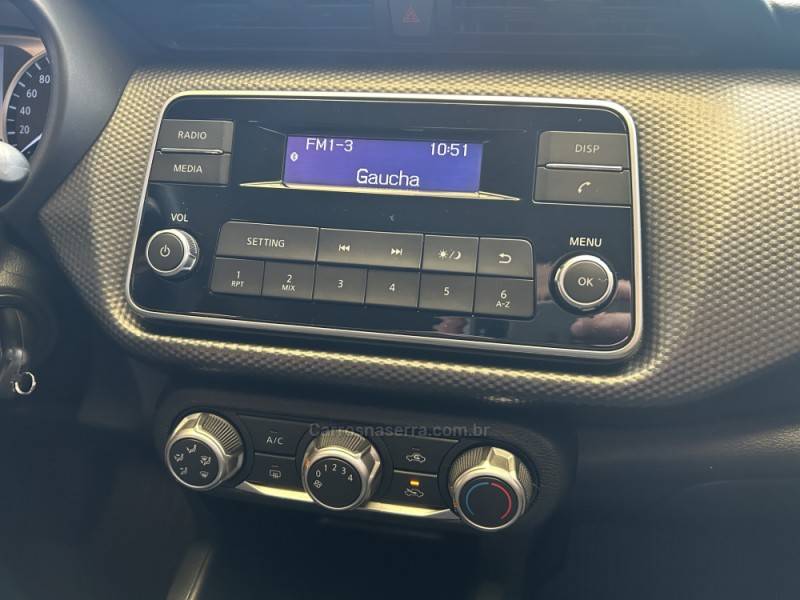 NISSAN - KICKS - 2018/2019 - Cinza - R$ 83.900,00