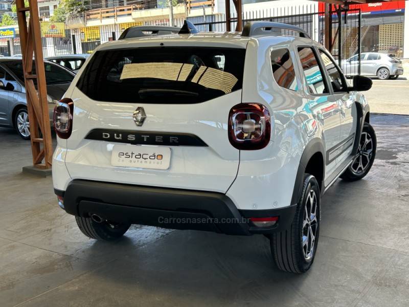 RENAULT - DUSTER - 2023/2024 - Branca - R$ 109.900,00