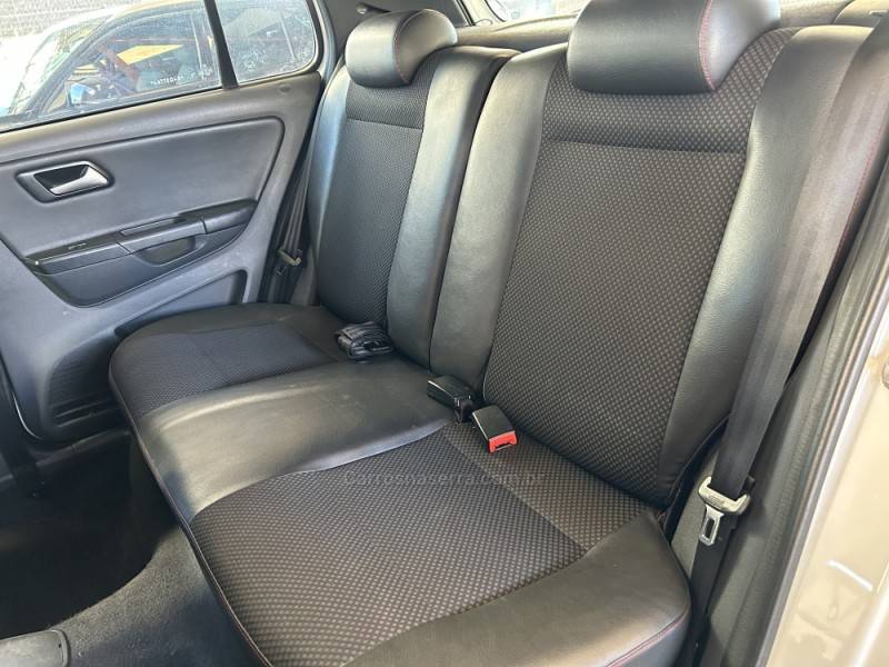 VOLKSWAGEN - FOX - 2013/2014 - Branca - R$ 43.500,00