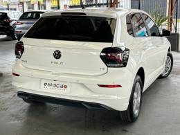 VOLKSWAGEN - POLO - 2022/2023 - Branca - R$ 82.900,00