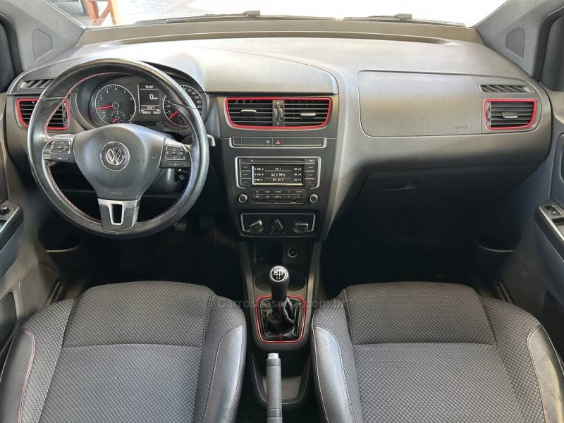VOLKSWAGEN - FOX - 2013/2014 - Branca - R$ 43.500,00