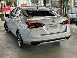 NISSAN - VERSA - 2021/2022 - Prata - R$ 94.900,00