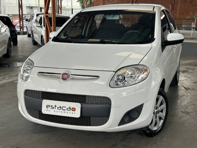 FIAT - PALIO - 2016/2017 - Branca - R$ 45.900,00