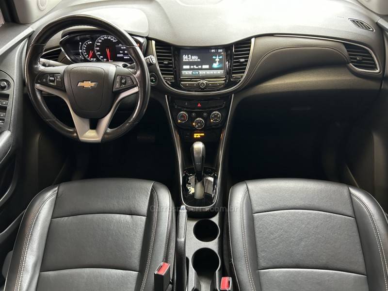 CHEVROLET - TRACKER - 2018/2019 - Preta - R$ 95.900,00