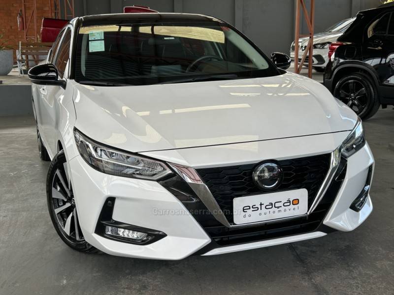 NISSAN - SENTRA - 2023/2024 - Branca - R$ 137.900,00