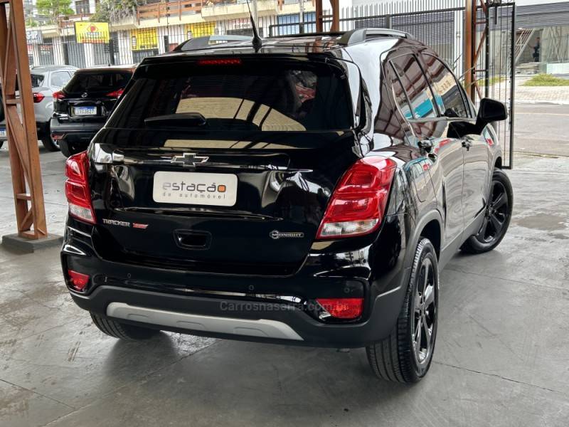 CHEVROLET - TRACKER - 2018/2019 - Preta - R$ 95.900,00