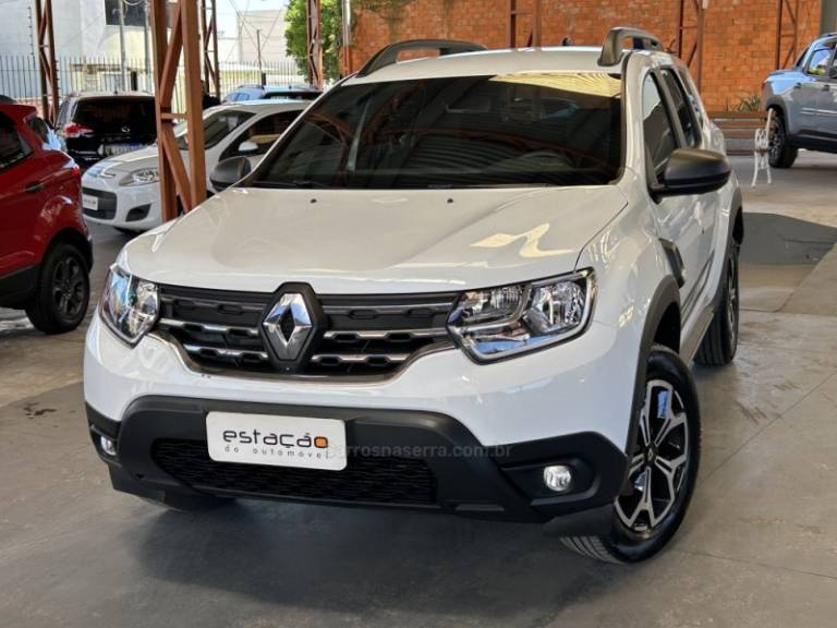 RENAULT - DUSTER - 2023/2024 - Branca - R$ 109.900,00