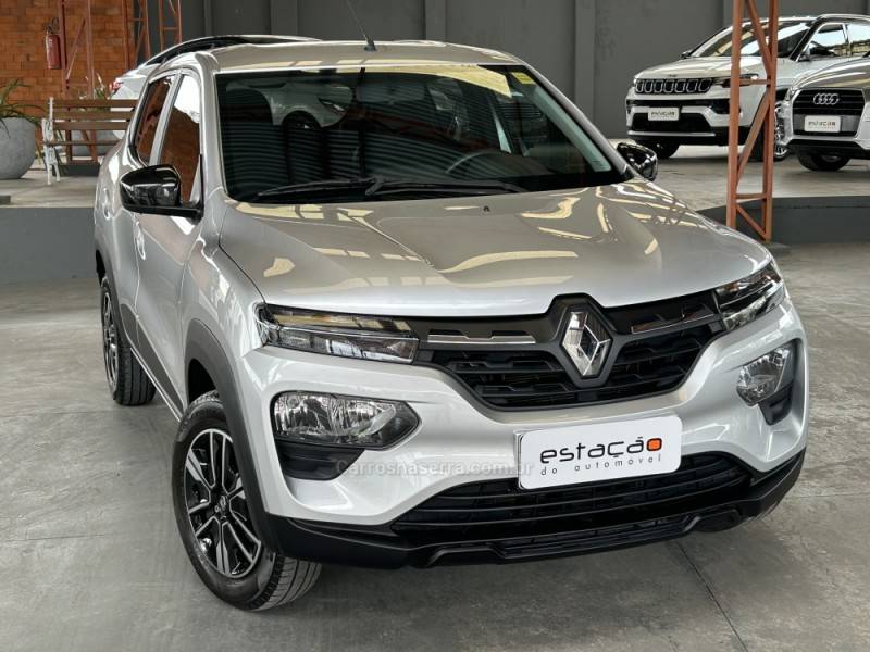 RENAULT - KWID - 2023/2024 - Prata - R$ 58.900,00