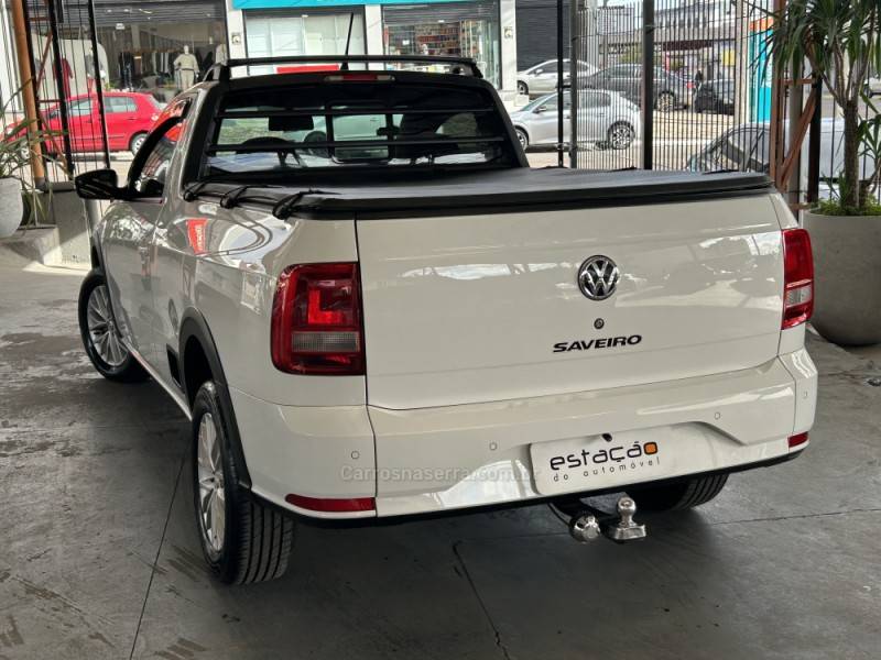 VOLKSWAGEN - SAVEIRO - 2016/2017 - Branca - R$ 61.900,00