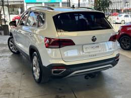 VOLKSWAGEN - TAOS - 2023/2023 - Branca - R$ 146.900,00