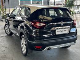 RENAULT - CAPTUR - 2017/2018 - Preta - R$ 77.900,00
