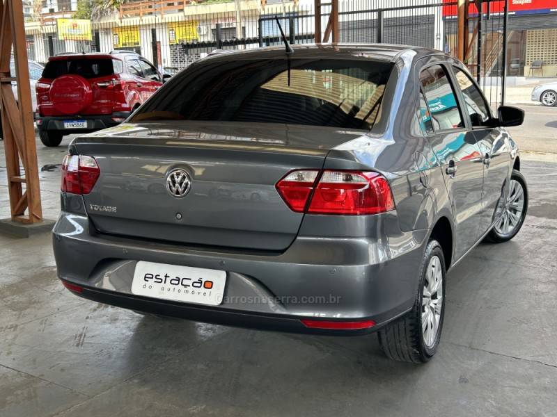 VOLKSWAGEN - VOYAGE - 2020/2021 - Cinza - R$ 54.900,00