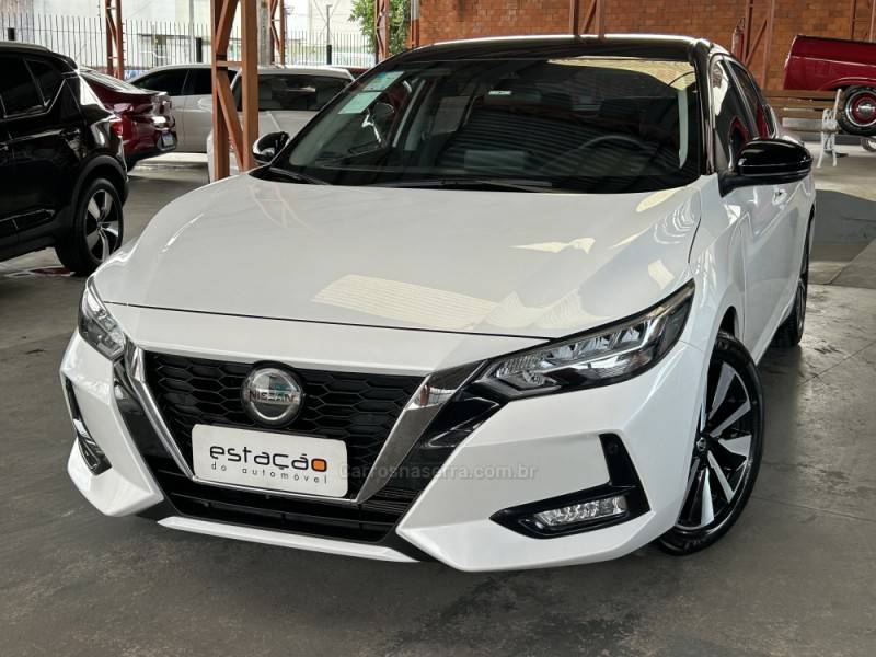 NISSAN - SENTRA - 2023/2024 - Branca - R$ 137.900,00
