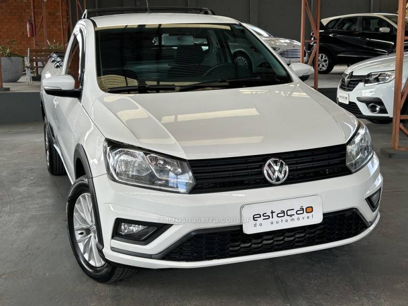 VOLKSWAGEN - SAVEIRO - 2016/2017 - Branca - R$ 61.900,00